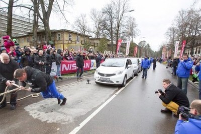 Žydrūnas Savickas ir Nissan NOTE – naujo Guinnesso rekordo autoriai