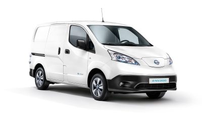 „Nissan e-NV200“ furgono 3/4 vaizdas iš priekio