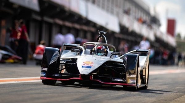 Trasoje važiuojantis „Nissan Formula E“