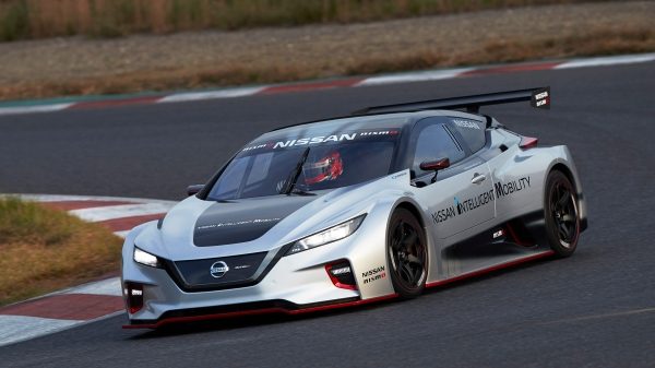Trasoje važiuojantis „Nissan LEAF NISMO RC“